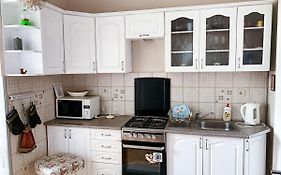 Mitskevycha Square Apartment- At The Center Of Lviv